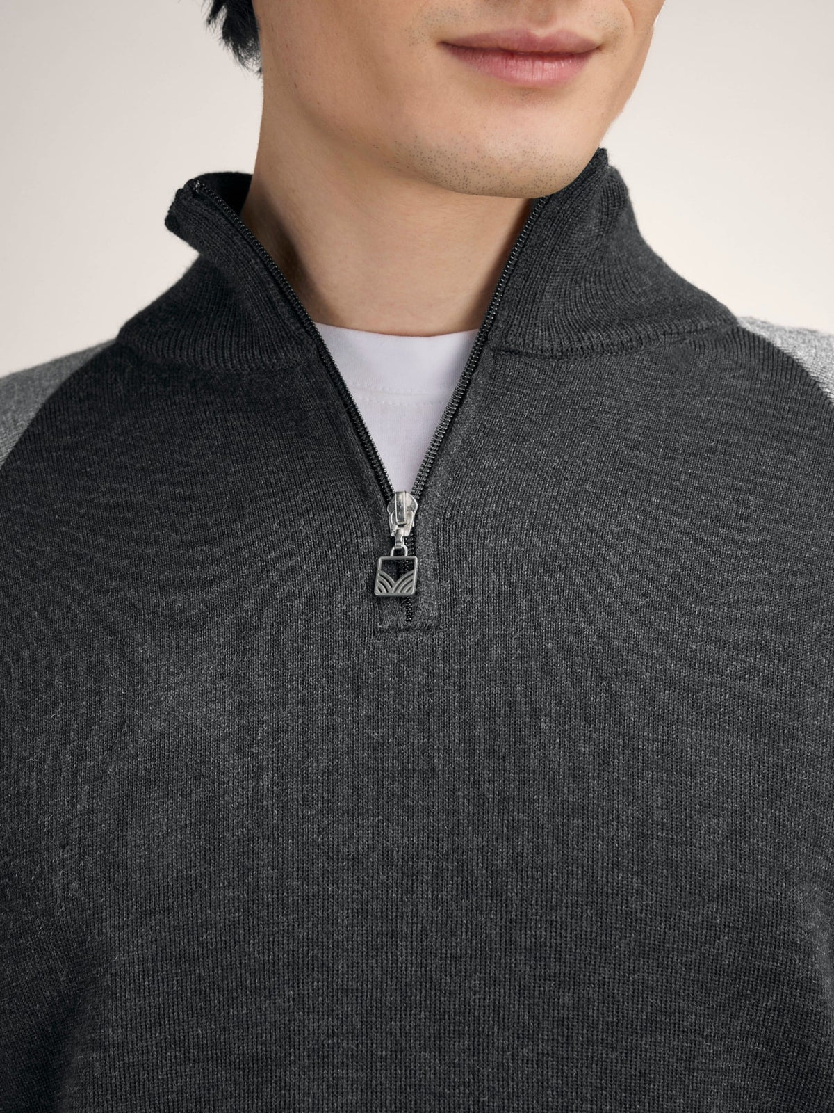 Dale Of Norway GEILO Merino-Pullover Herren – Dark Charcoal - Smoke – Detail