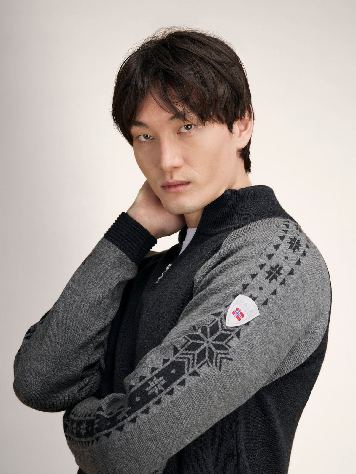 Dale Of Norway GEILO Merino-Pullover Herren – Dark Charcoal - Smoke – Ärmeldetail