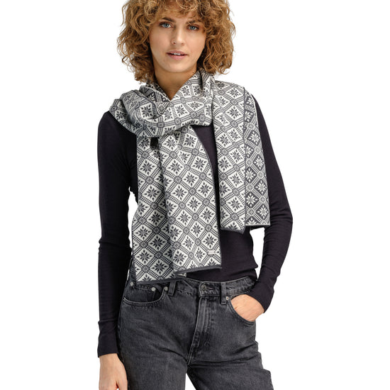 Dale Of Norway CHRISTIANIA SCARF Grey Offwhite One size - PeakStyle