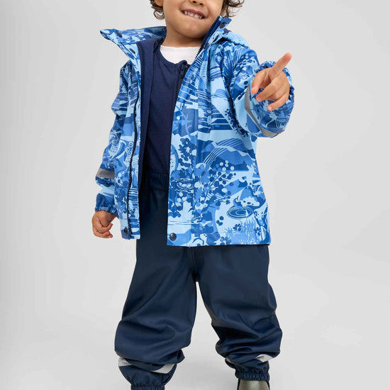 Reima Loiske Navy – Studioshot 1