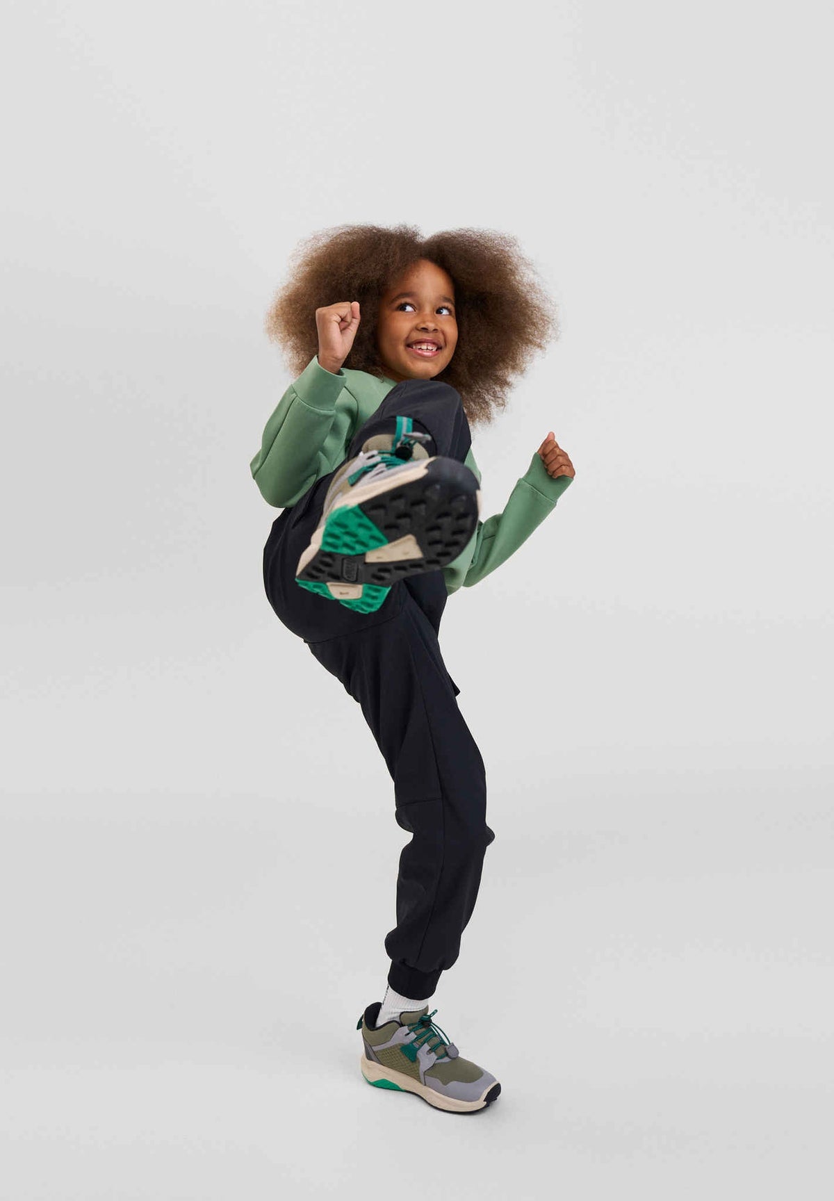 Pantalones de exterior Reima Hypytys para niños – Negro