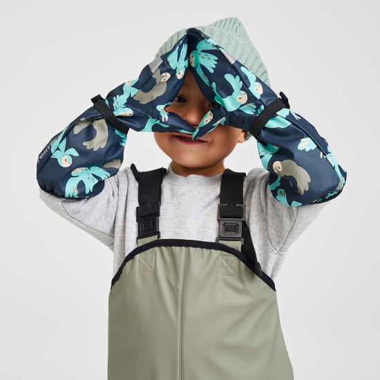 Moufles de pluie Reima Puro pour enfants, bleu marine – Photo lifestyle