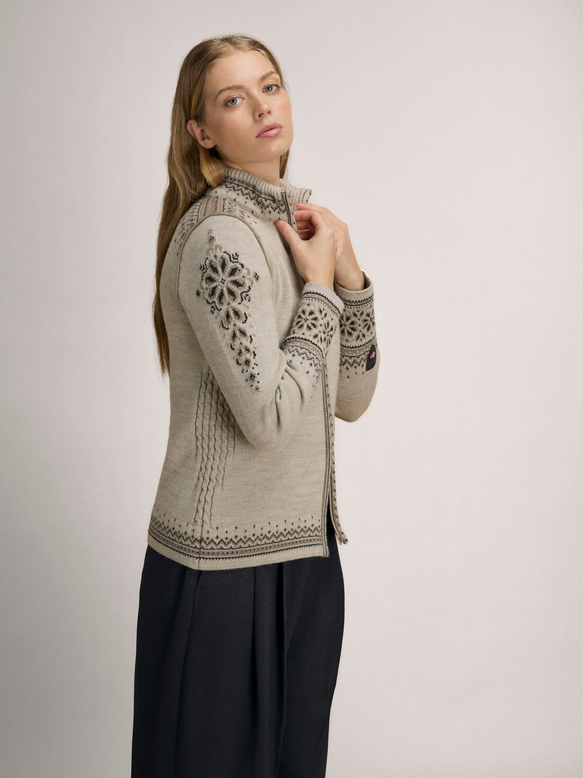 Dale Of Norway 140th Anniversary Damen Wolljacke Sand - Studio links