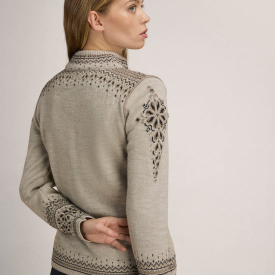 Dale Of Norway 140th Anniversary Damen Wolljacke Sand - Schulterdetail