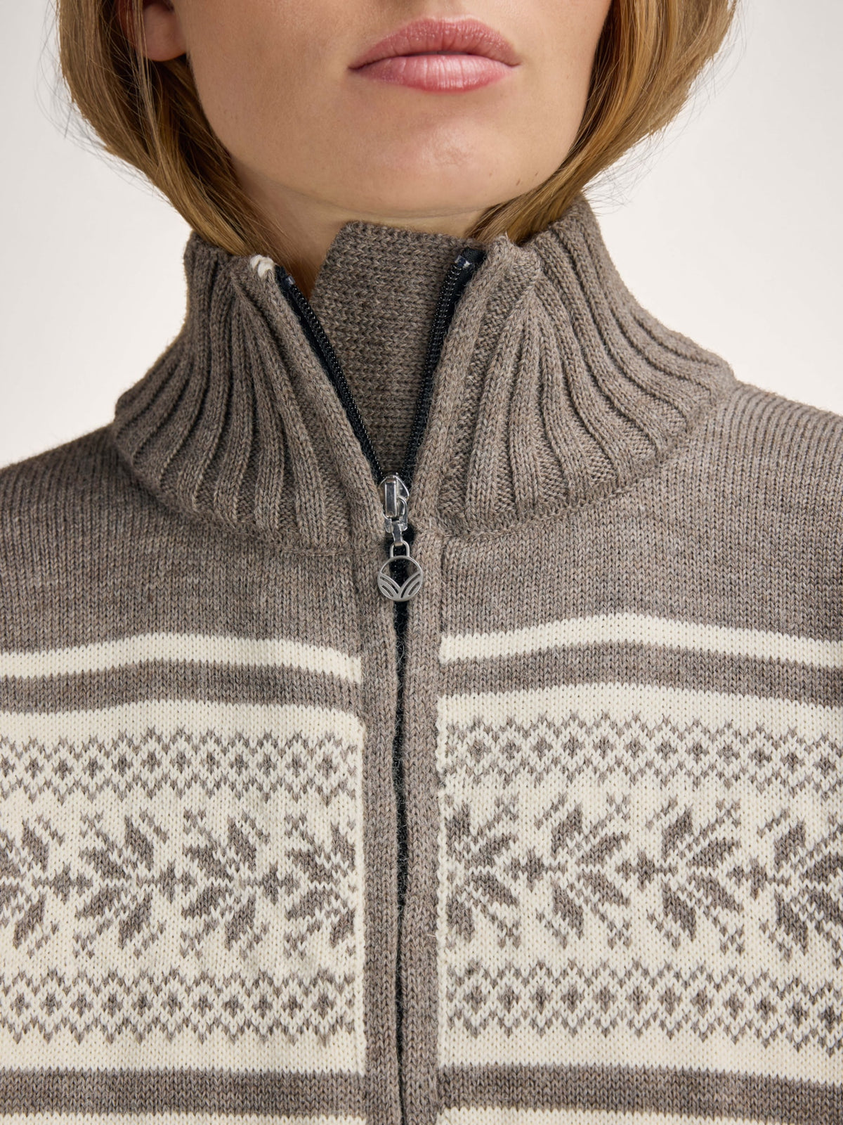 Dale Of Norway 85861 – P00 – Detail – Quelle 85861_p00_vola_wp_fem_sweater--26_edit.jpg