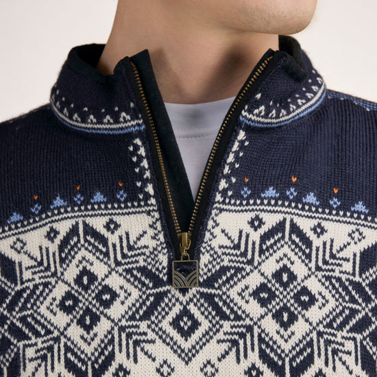 Dale of Norway BLYFJELL Men's Midnight Navy - Blue Shadow - Offwhite - Copper - Detailed view of the collar