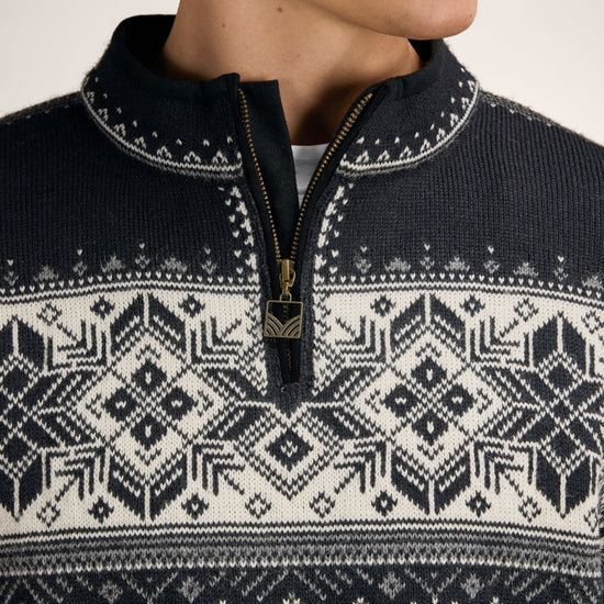 Dale of Norway BLYFJELL Men's Black - Smoke - Offwhite - Light Charcoal – Detailed view of the collar