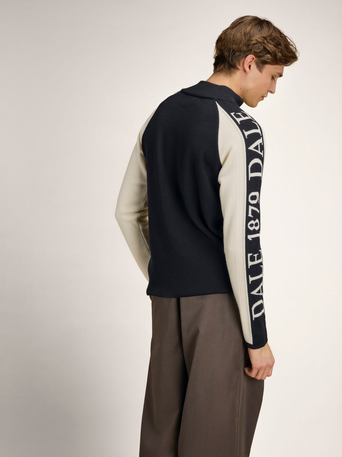 Dale Of Norway SKARSTIND 1879 Merino-Pullover Herren – Black - Offwhite – Studioaufnahme 3