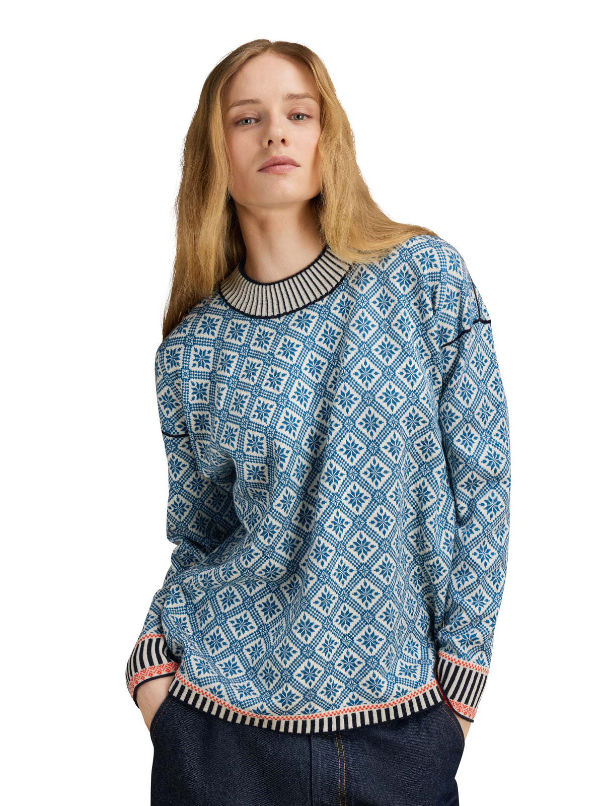 Dale Of Norway LANGØY Women – Arctic Blue - Offwhite – Studio – 96341_H00_LANGØY_FEM_SWEATER- 7