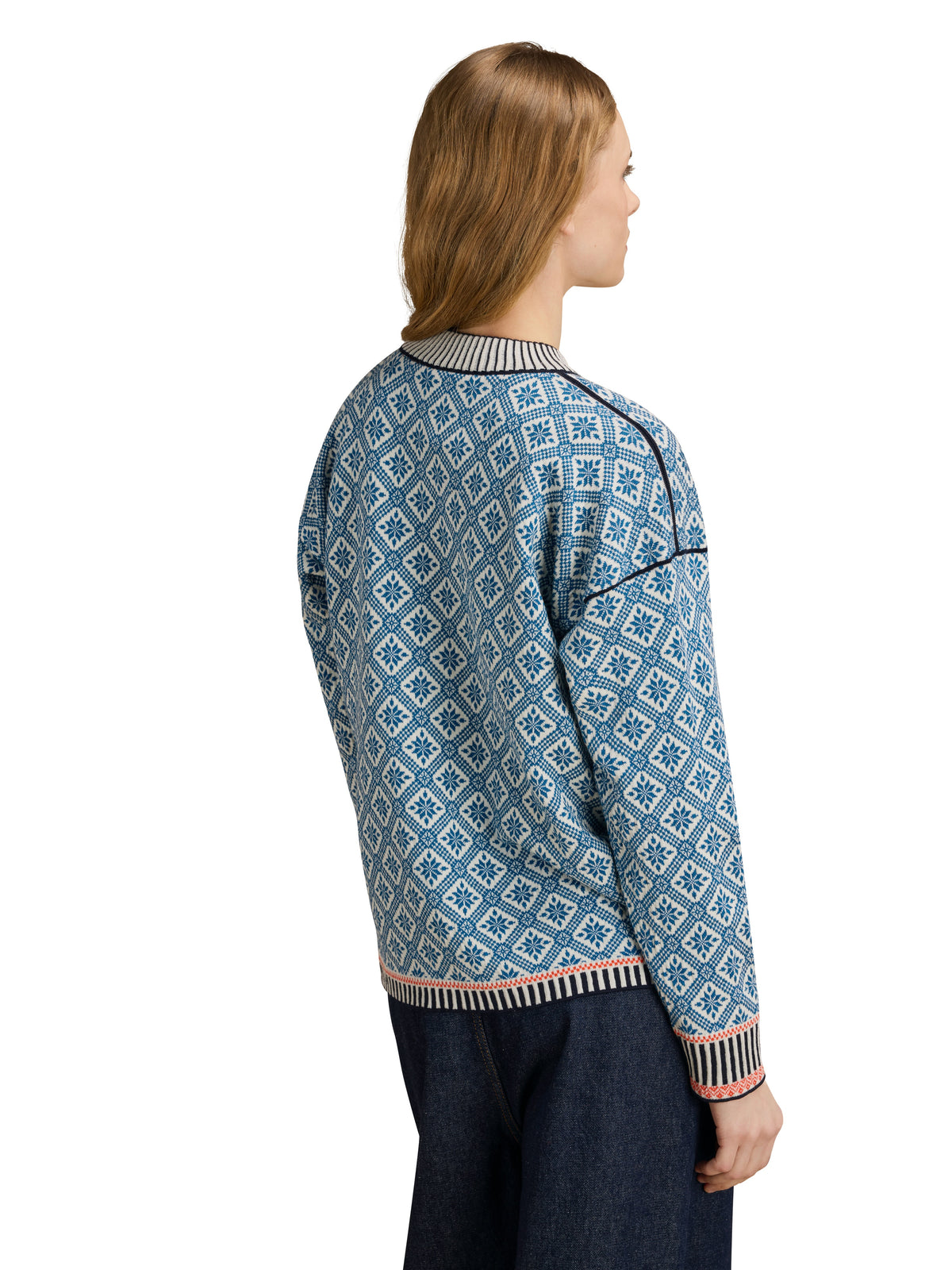 Dale Of Norway LANGØY Women – Arctic Blue - Offwhite – Studio – 96341_H00_LANGØY_FEM_SWEATER- 15