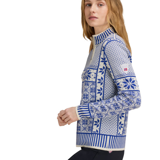 Dale Of Norway VARDÅSEN Damen – Offwhite - Ultramarine – Studio – 96361_A00_VARDAÅSEN_FEM_SWEATER- 17