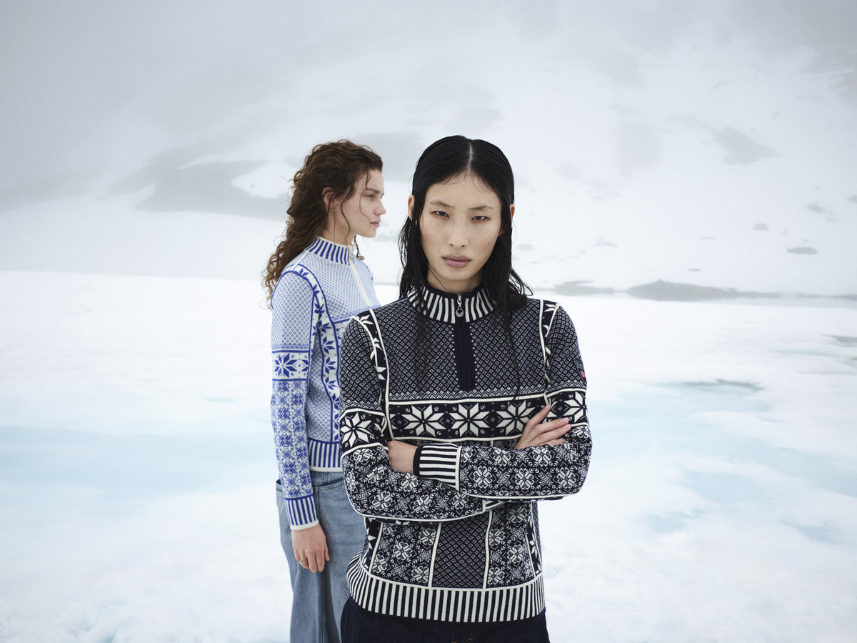 Dale Of Norway VARDÅSEN Damen – Offwhite - Ultramarine / Marine - Offwhite – Outdoor – Vardasen_womens_sweater_A00_C00_01