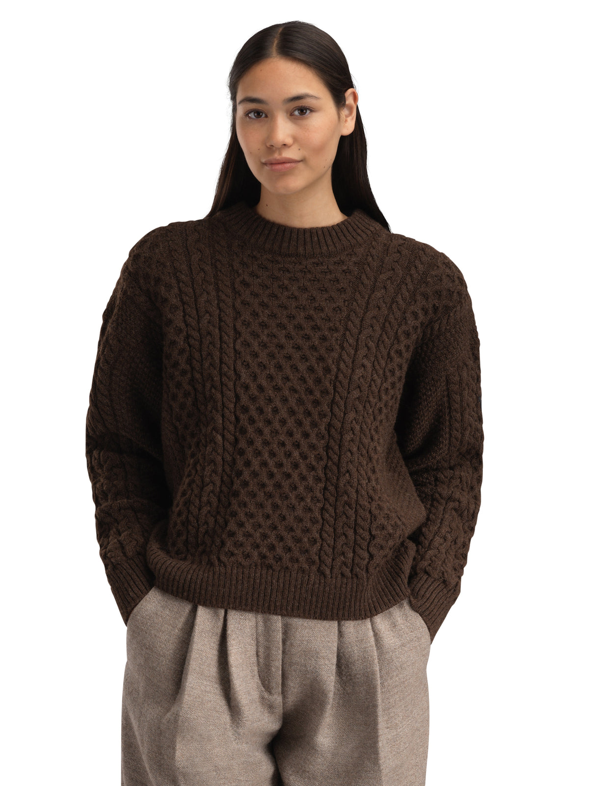 Dale Of Norway STALHEIM Damen – Coffee – Studio – 96461_M01_STALHEIM_FEM_SWEATER-363