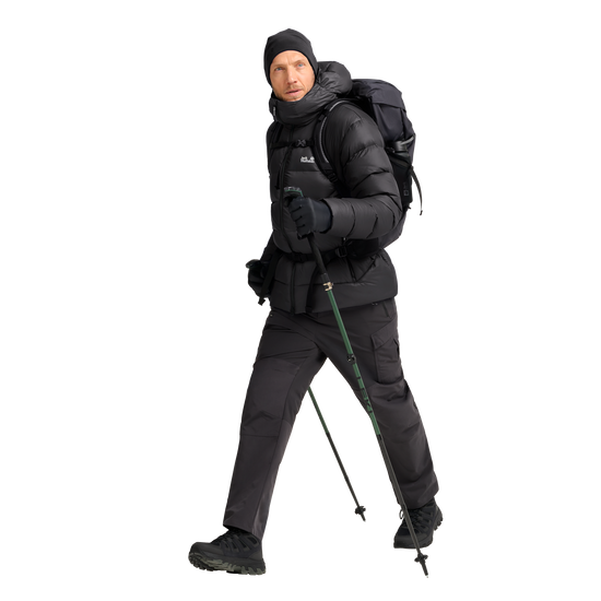 Jack Wolfskin SNOWDRIFT DOWN Herren-Daunenjacke Black – Modelansicht