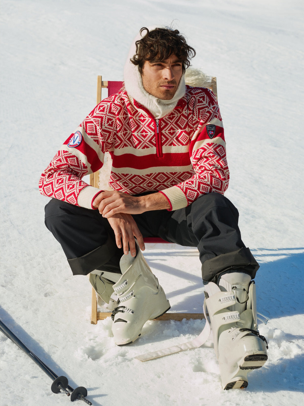 Dale Of Norway TEAM NORWAY CORTINA Men – Raspberry - Offwhite – Lifestyle 10