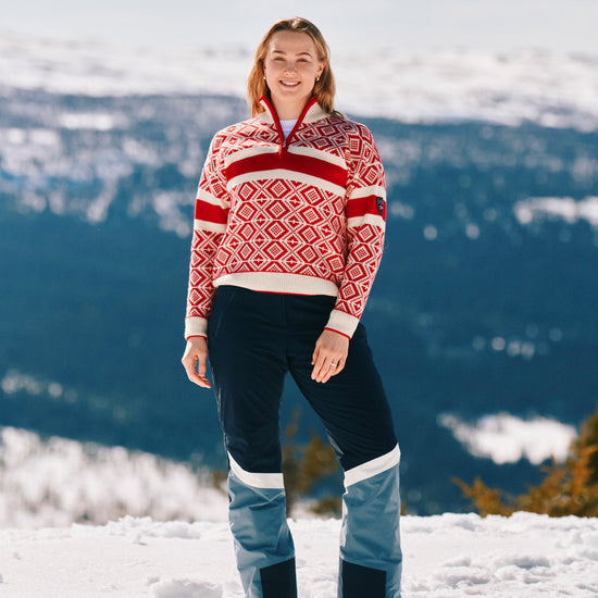Dale Of Norway TEAM NORWAY CORTINA Damen – Raspberry - Offwhite – Lifestyle 9