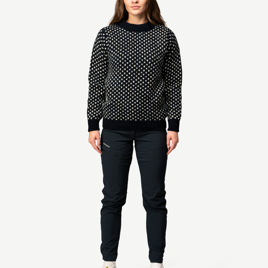 Devold NORDSJØ Wollpullover Unisex – NAVY – Studioansicht