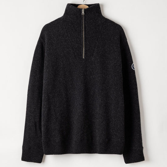 Bosse T-neck WP – Black Melange – Kleiderbügelaufnahme