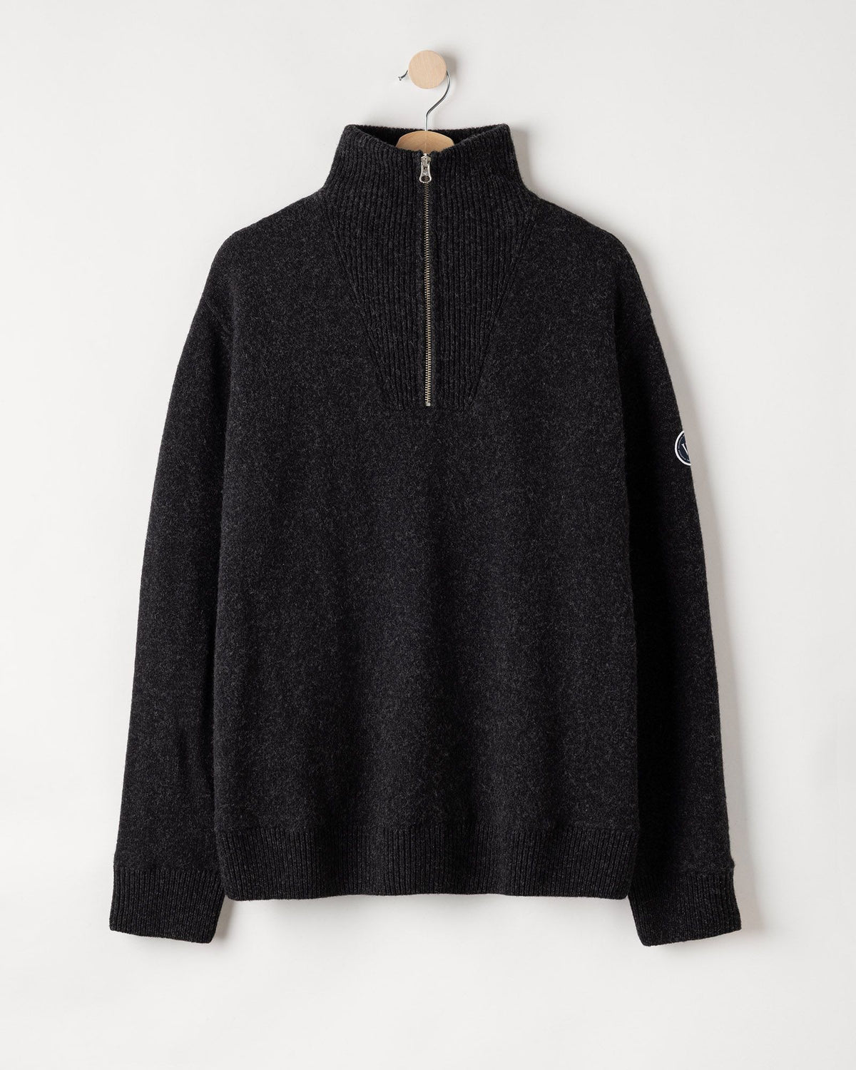 Bosse T-neck WP – Black Melange – Kleiderbügelaufnahme