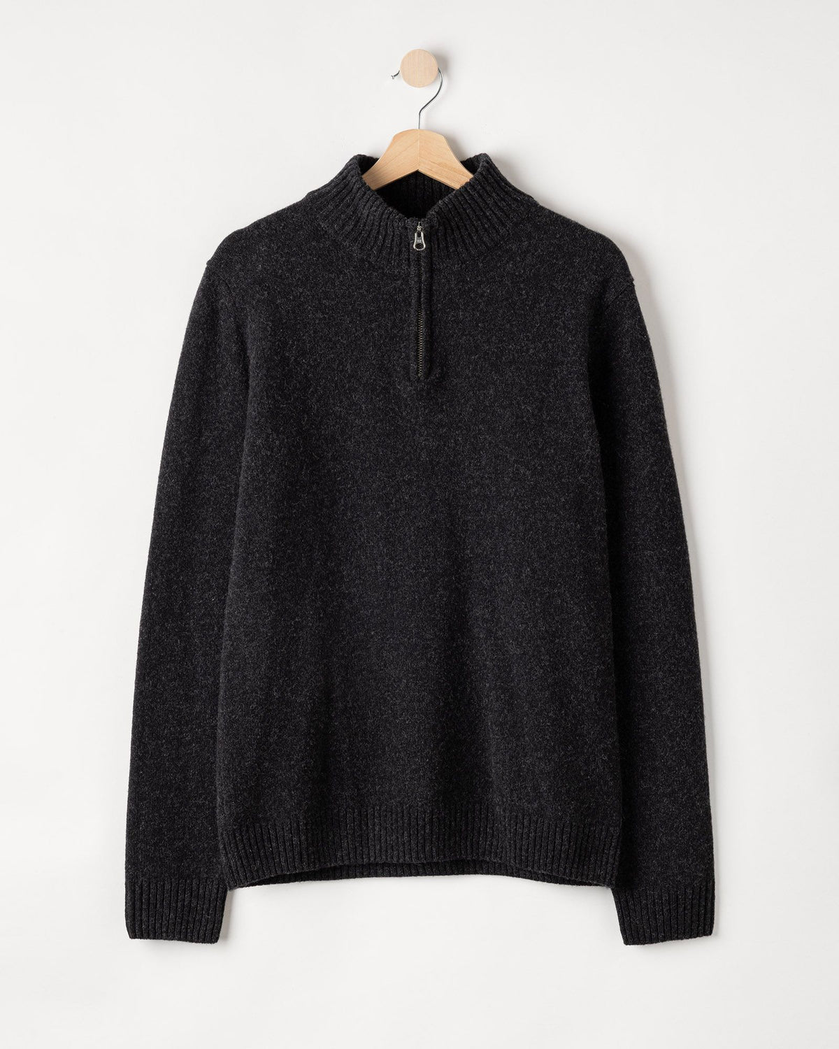 Charles T-neck – Black Melange – Packshot