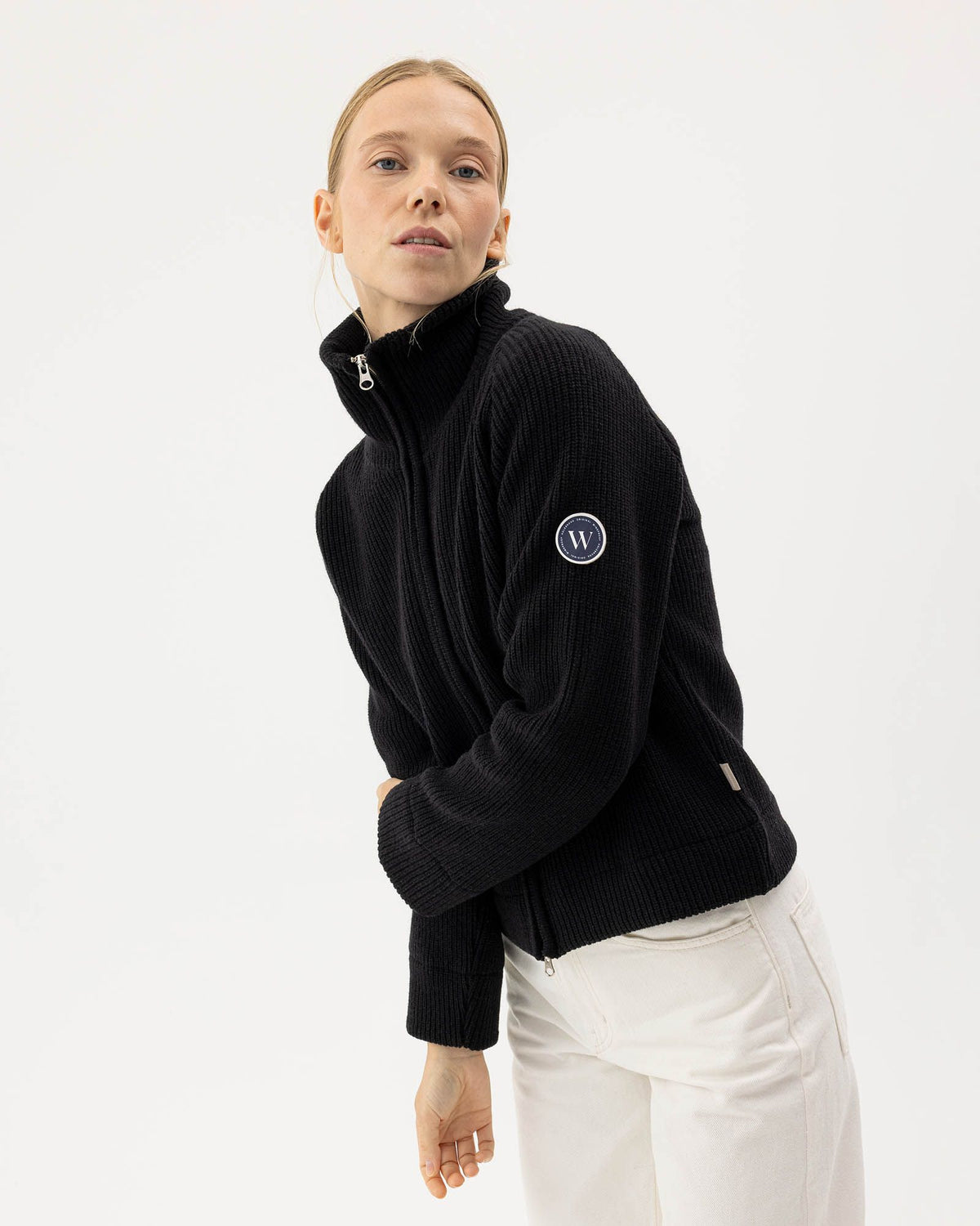 Essie Fullzip WP – Black – Produktansicht