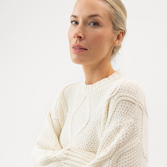 Holebrook Mirra Crew – Off White – Studioansicht