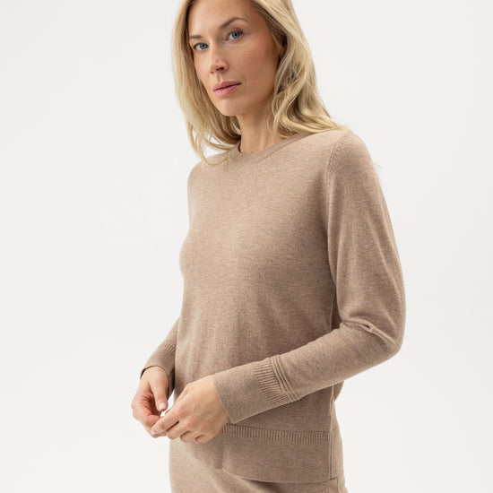 Holebrook Renata Crew – Khaki – Studioansicht