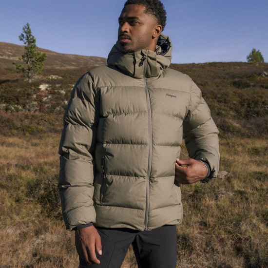Bergans M LAVA WARM DOWN JACKET W/HOOD - Daunenjacken bei PeakStyle