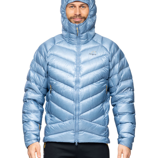 Bergans M Y LIGHTLINE WEIGHTLESS DOWN JACKET HOOD - Daunenjacken bei PeakStyle