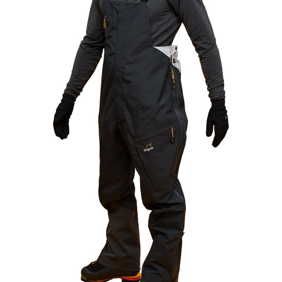 Bergans M Y MOUNTAINLINE BOLD 3L SHELL BIB PANTS - Wintersporthosen bei PeakStyle