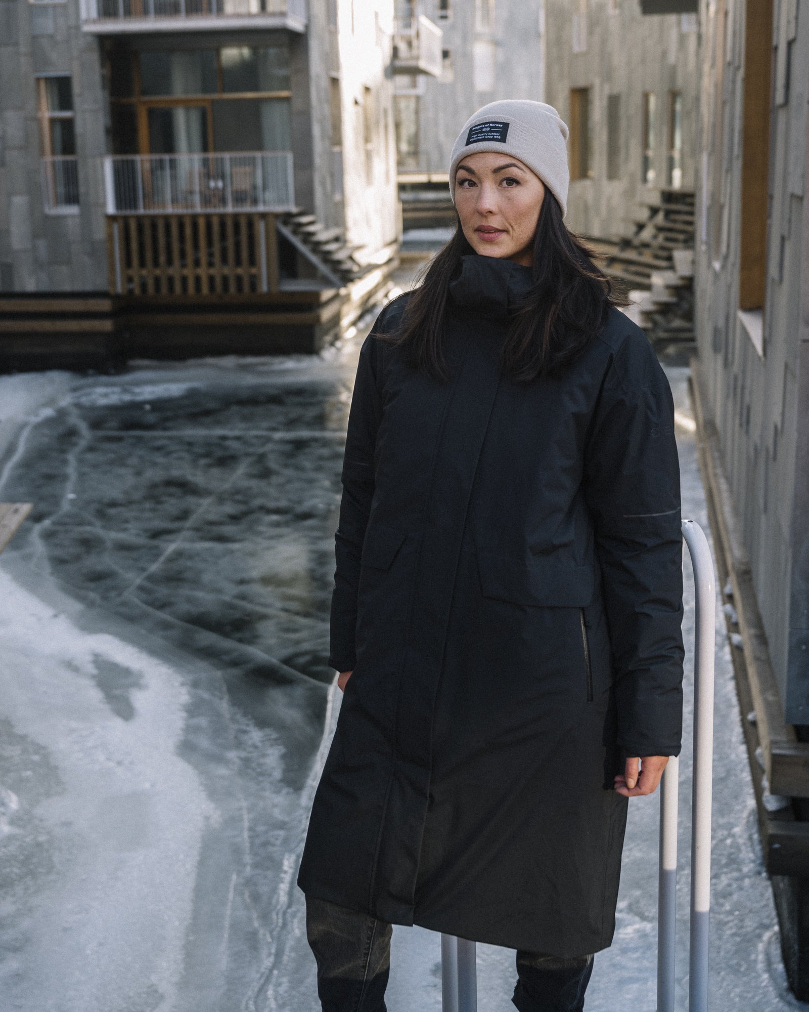 Bergans W OSLO URBAN INSULATED W PARKA - Mäntel & Parkas bei PeakStyle