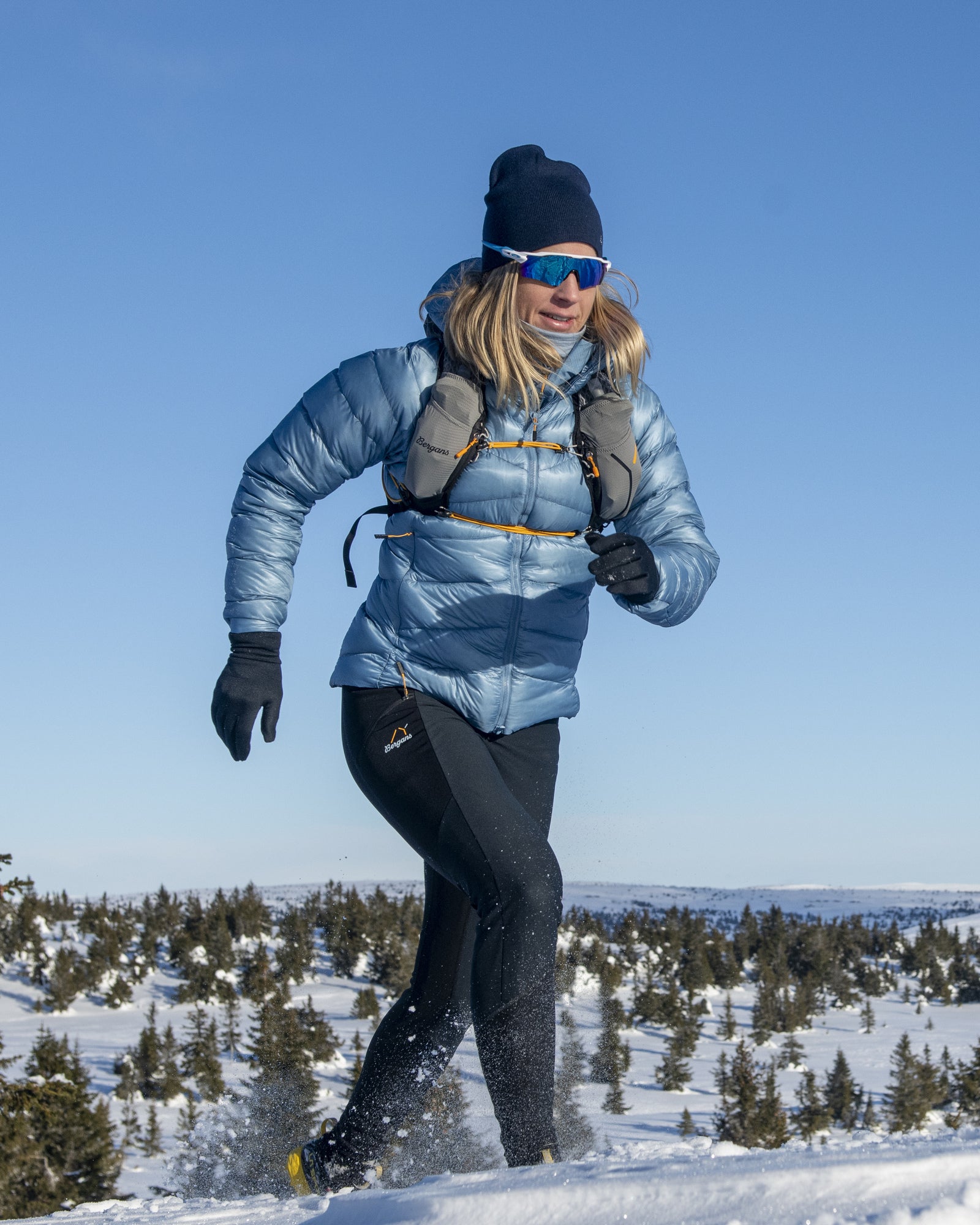 Bergans W Y LIGHTLINE WEIGHTLESS DOWN JACKET HOOD - Daunenjacken bei PeakStyle