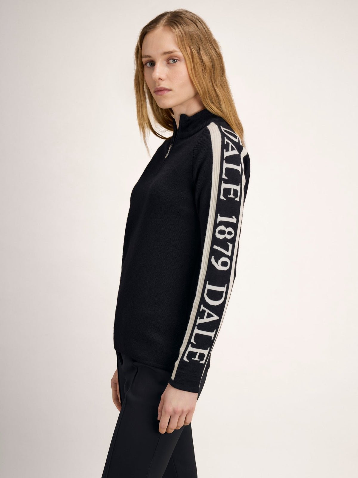 Dale of Noorwegen SKARSTIND 1879 Dames – Zwart - Gebroken wit – Studio