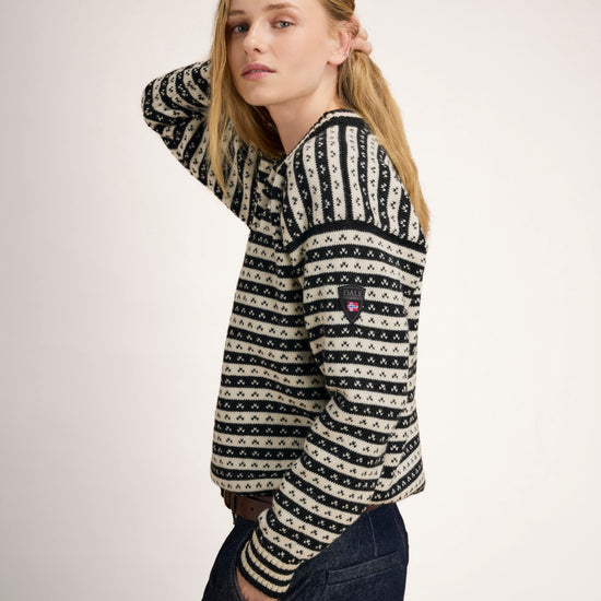 Dale of Norway Skipsleia unisex wool sweater F00 – studio women's page