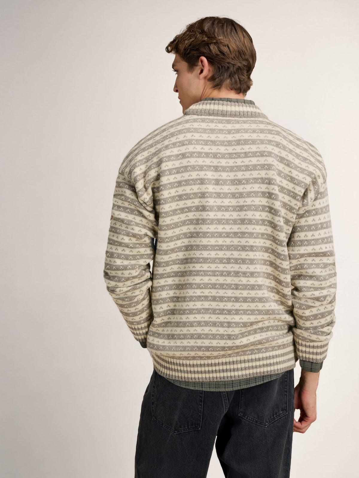 Dale of Norway Skipsleia unisex wool sweater M00 – studio men's back