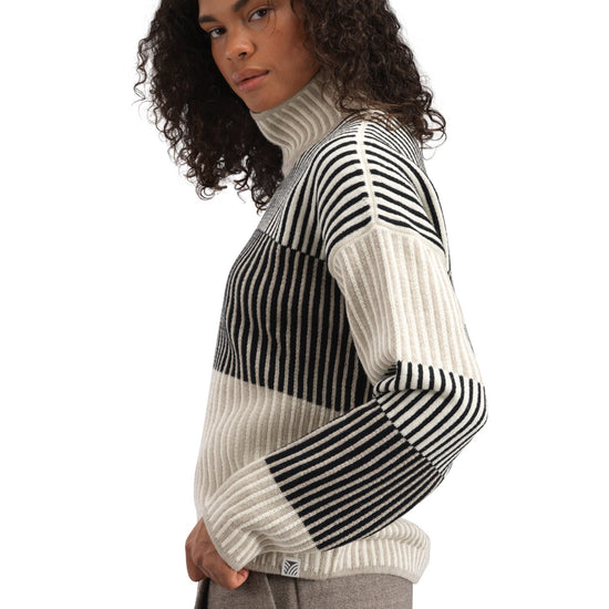 Dale Of Norway W SKARSTIND FEM SWEATER - Pullover bei PeakStyle