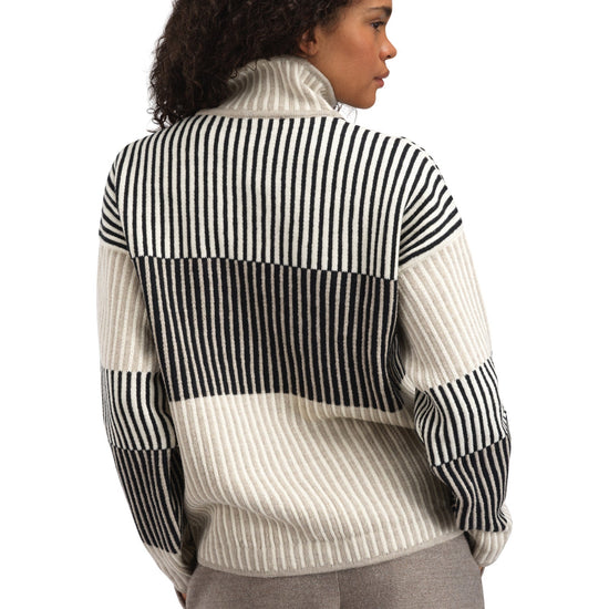 Dale Of Norway W SKARSTIND FEM SWEATER - Pullover bei PeakStyle