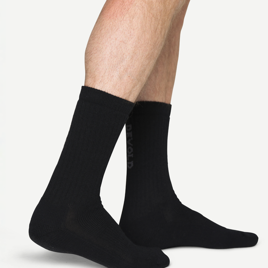 Devold ADVENTURE HEAVY Merino Wandersocken – BLACK – Studio 2