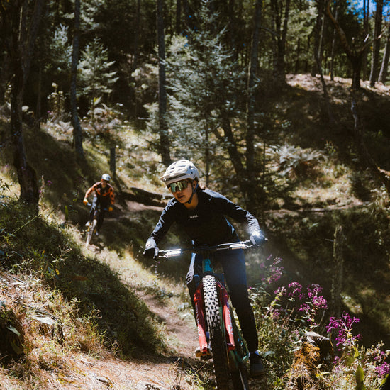 SMITH Forefront 3 Mips Fahrradhelm – Lifestyle – forefront3-helmet_matteChalk_lifestyle05.jpg