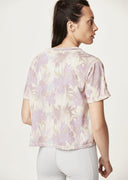 Picture W NOVITA PRINTED TECH TEE - PeakStyle