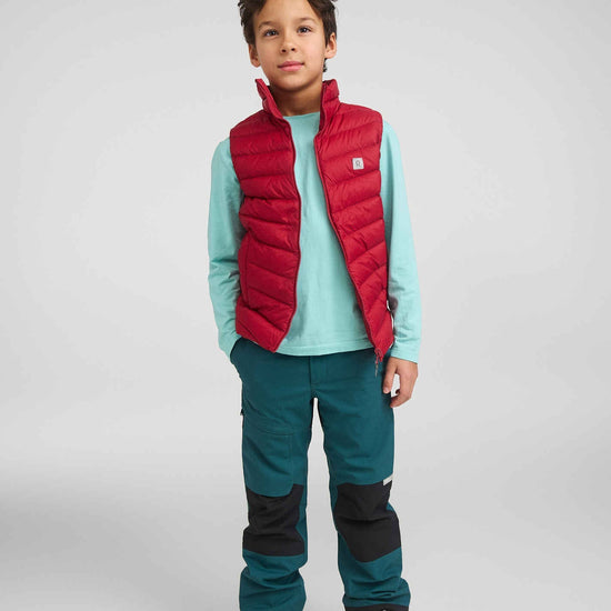 Reima Fiskari donsvest voor kinderen, kleur Cranberry – studiofoto