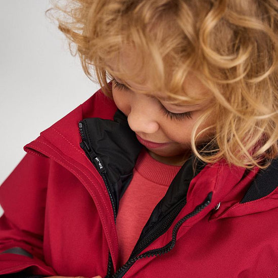 Chaqueta de invierno 3 en 1 Reima Syddi ReimaTec para niños, color arándano – Foto de estudio con la prenda puesta