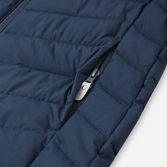 Chaqueta aislante ligera Reima Uumaja para niños, color azul marino – Detalles del producto 3