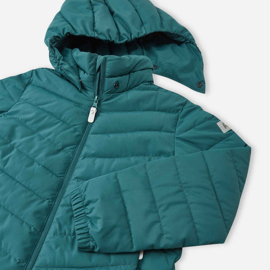 Chaqueta aislante ligera Reima Uumaja para niños, color Dark Teal – Foto de producto con la capucha abierta 3