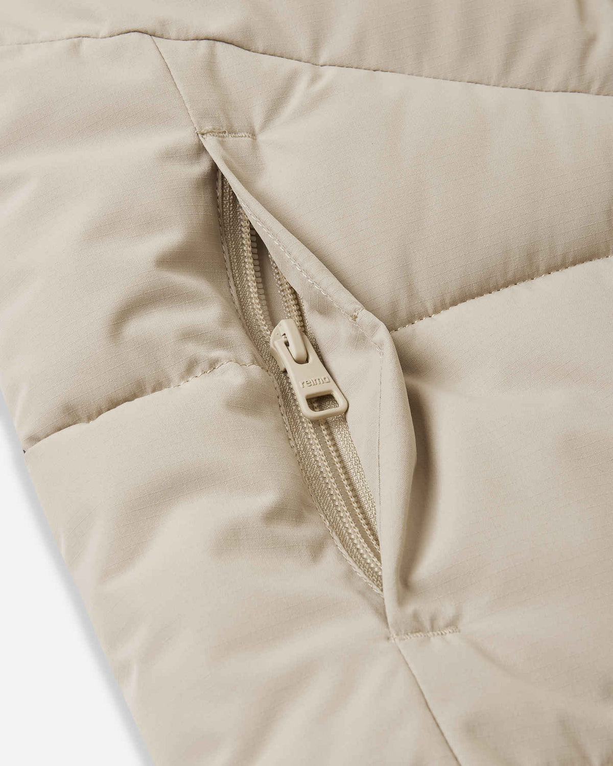 Reima Vaanila Winterjacke Kinder Earthy Beige Seitenansicht