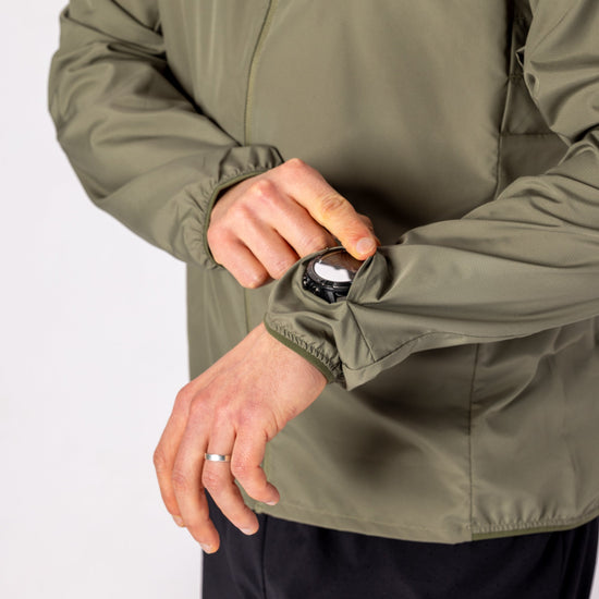 SCOTT Endurance Tech Windbreaker Herrenjacke – Lifestyleansicht 6
