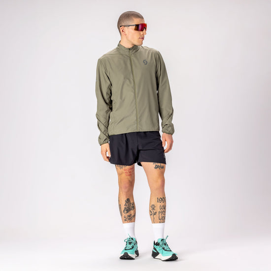 SCOTT Endurance Tech Windbreaker Herrenjacke – Lifestyleansicht 7