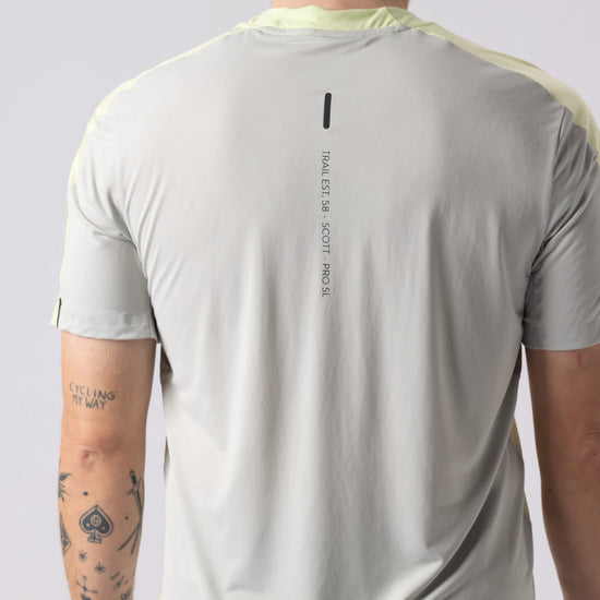 SCOTT Vertic Pro SL Kurzarmshirt für Herren - Kurzarm-Radtrikots bei PeakStyle