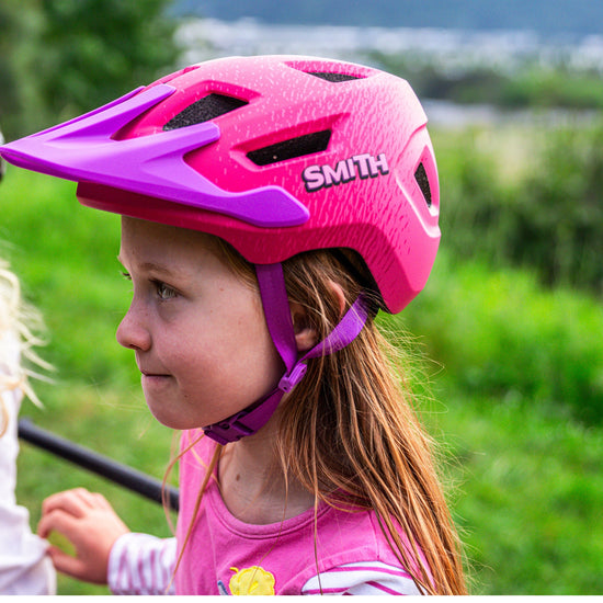 SMITH Sidekick Jr. Mips Kinder Mountainbike Helm – Matte Lollipop Fade – Trail