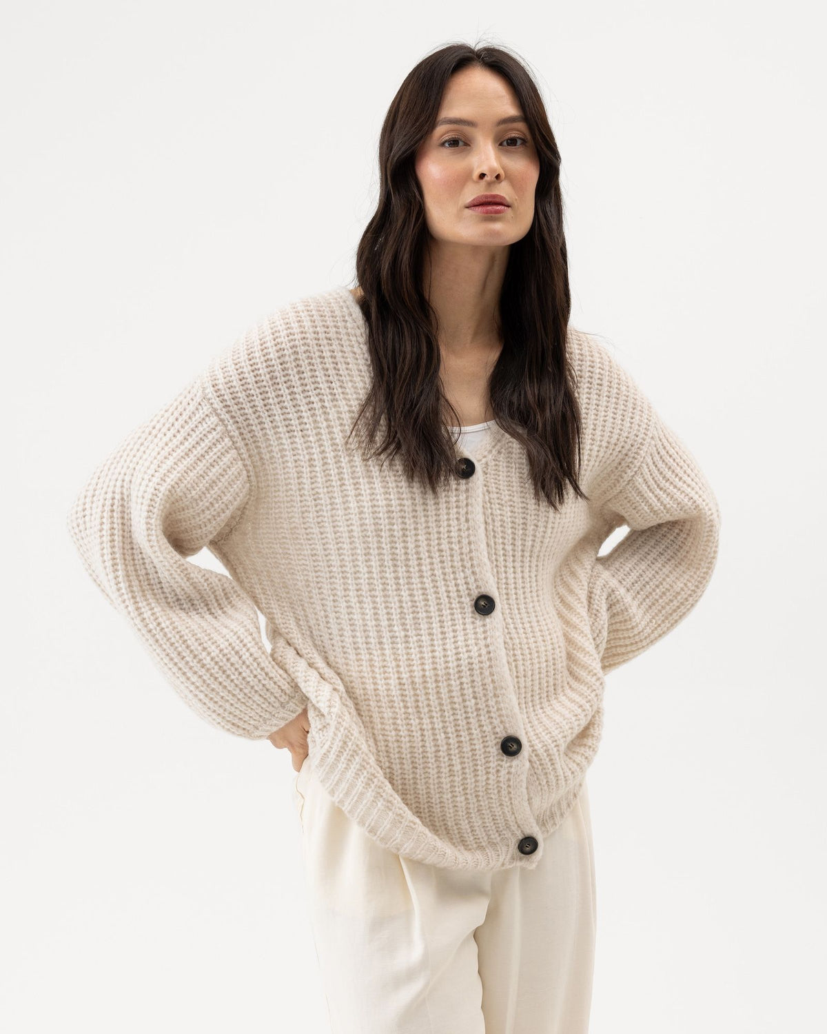 Cajsa Cardigan – Sandshell – Herstelleransicht